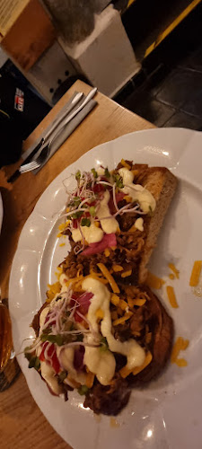 Opinii despre Pípa & Vývrtka restaurace în Sušice I - Gastronomie a pohostinství