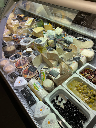 Český archiv vín Dejvice (vinotéka, vinný bar, sýrárna, eshop s vínem) - Gastronomie a pohostinství