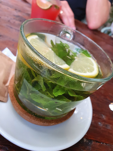 Opinii despre Cathedral Café în Staré Město - Gastronomie a pohostinství