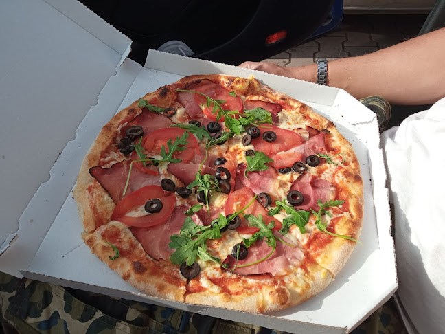 Opinii despre Pizza Beroun în Město - Gastronomie a pohostinství