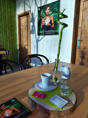 Opinii despre 4est CAFE în Ostrava - Gastronomie a pohostinství