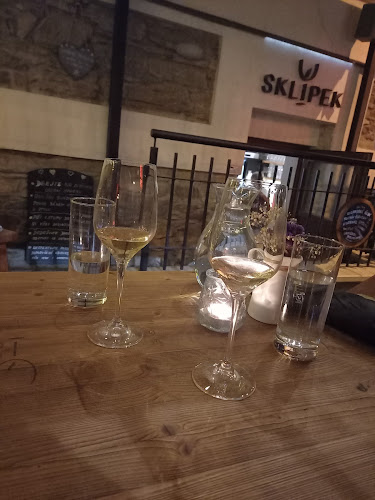 Opinii despre Vinný sklep pod Točákem în Šumperk - Gastronomie a pohostinství