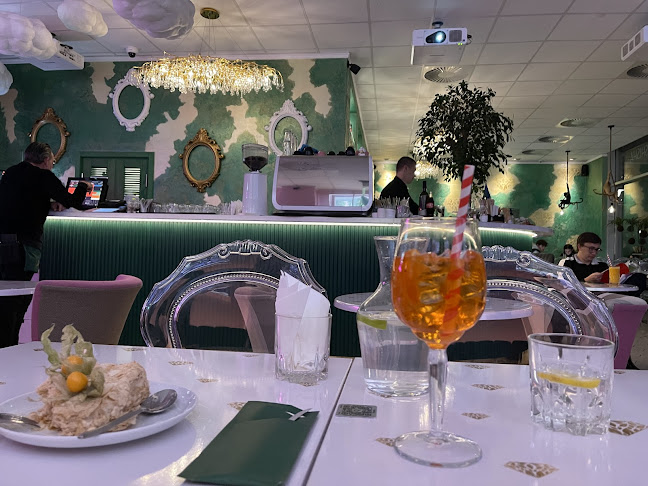 Crystal Gardens Slovanský dům