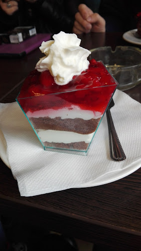 Opinii despre Cukrárna U Radnice în Litvínov - Gastronomie a pohostinství