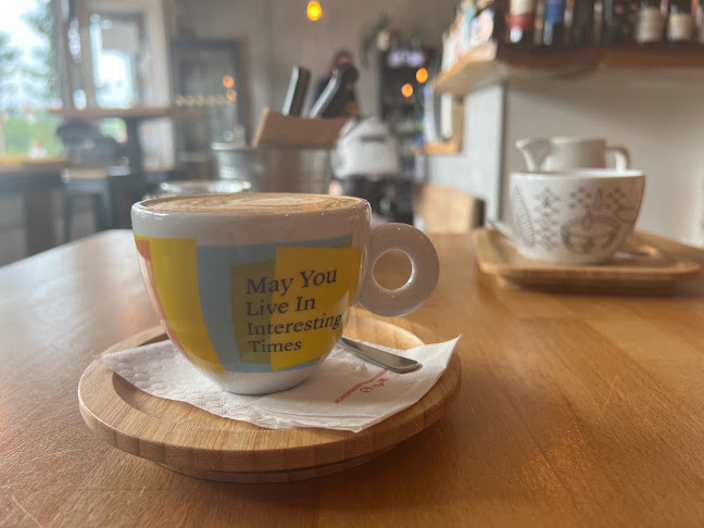 Opinii despre Kavárna v Exilu în Praha - Gastronomie a pohostinství