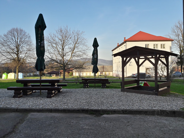 Opinii despre Pivnice u Pivovaru în Třinec - Gastronomie a pohostinství