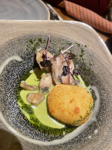 Bílá kráva - steaky a francouzská venkovská kuchyně