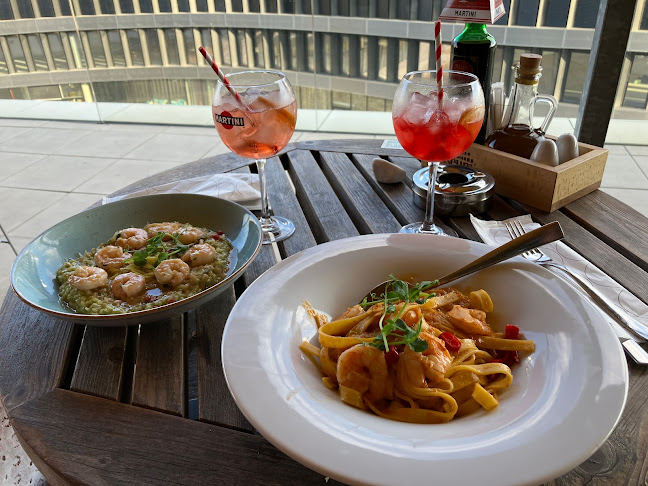 Pizza Coloseum OC Karolina - Gastronomie a pohostinství