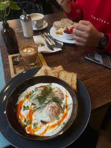 Tusarova 791/31, 170 00 Praha 7-Holešovice