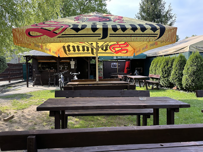 Zahrádka Na blbém místě