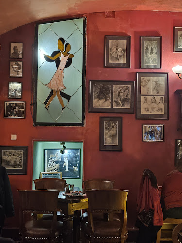 Křižíkova 208/55, 186 00 Praha 8-Karlín