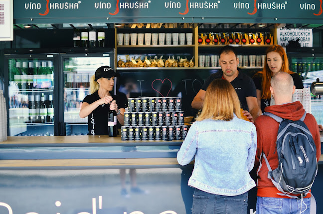 Opinii despre VÍNO HRUŠKA - Wine Truck Ostrožská Nová Ves în Zlín - Gastronomie a pohostinství