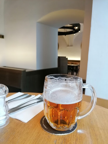 Opinii despre Restaurace Mincovna în Josefov - Gastronomie a pohostinství