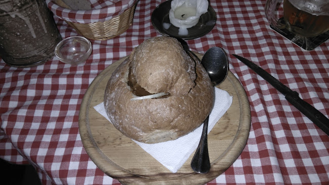 Opinii despre Mama Lucy în Staré Město - Gastronomie a pohostinství