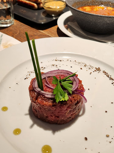 Opinii despre Kozlovna U Paukerta în Staré Město - Gastronomie a pohostinství