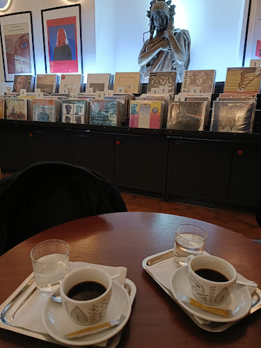 Opinii despre Cafe Time Music - Kavárna Muzea Hudby în Malá Strana - Gastronomie a pohostinství