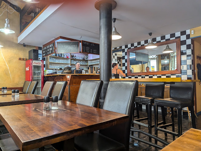 Opinii despre Café restaurant Palanda în Nové Město - Gastronomie a pohostinství