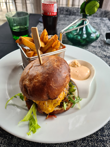 Opinii despre Poteo în Plzeň 8-Černice - Gastronomie a pohostinství