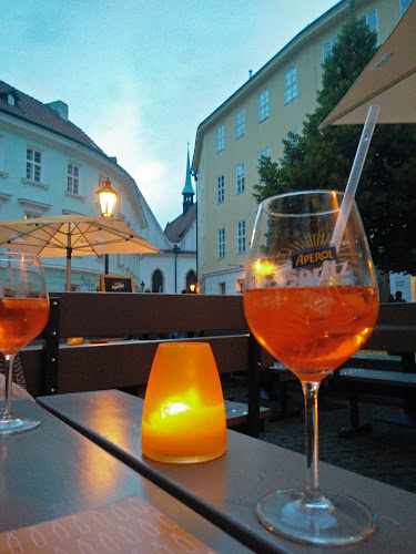Opinii despre CP1 Café & Wine bar în Staré Město - Gastronomie a pohostinství