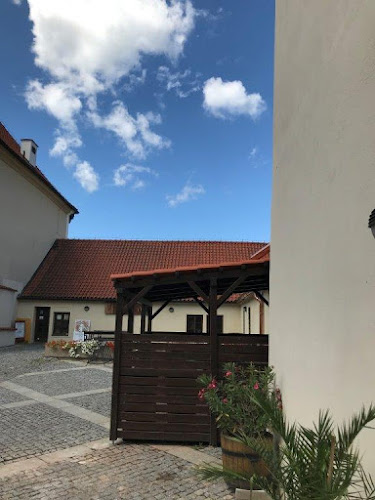 Comentarii opinii despre Vinotéka na Hrade