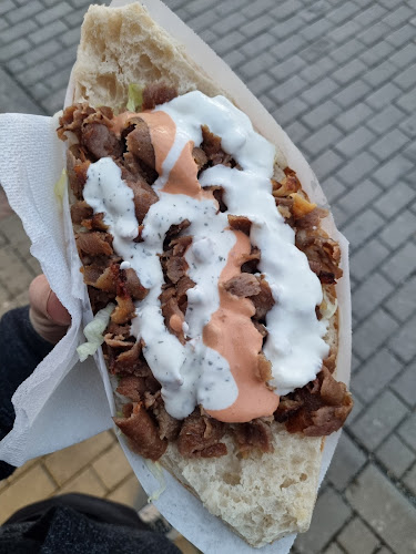 Opinii despre KING KEBAB & PIZZA în Kuřim - Gastronomie a pohostinství