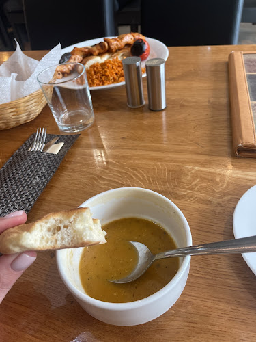 Opinii despre Mangal Restaurant în Nové Město - Gastronomie a pohostinství