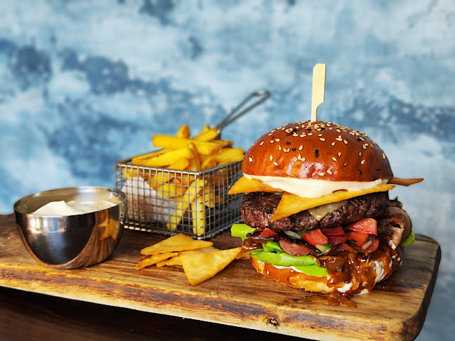 Opinii despre Barvírna Craft Beer & Burgers în Liberec - Gastronomie a pohostinství