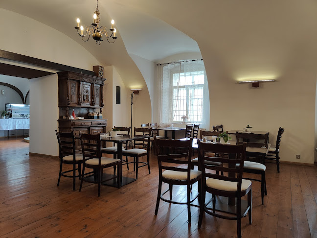 Opinii despre Běchovický dvůr în Běchovice - Gastronomie a pohostinství