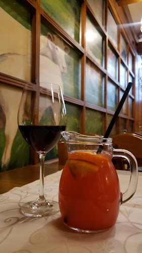 Bílá kráva - steaky a francouzská venkovská kuchyně - Vinohrady