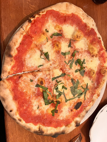 Pizzeria Kmotra Kavárna