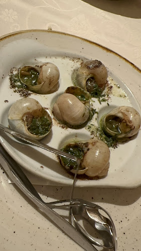 Bílá kráva - steaky a francouzská venkovská kuchyně - Gastronomie a pohostinství