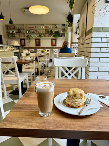 Sokolovská 222/39, 186 00 Praha 8-Karlín