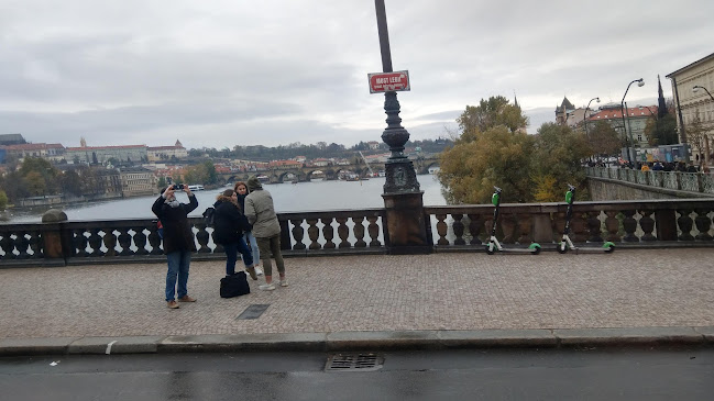 Comentarii opinii despre Tančící dům - Ginger & Fred Restaurant