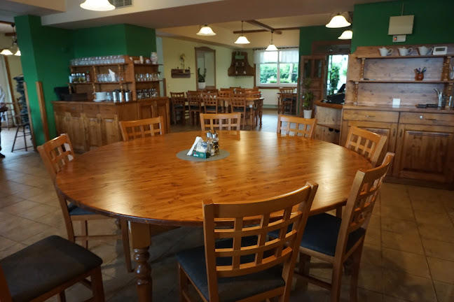 Opinii despre Restaurace u Kostela în Horní Folmava - Gastronomie a pohostinství