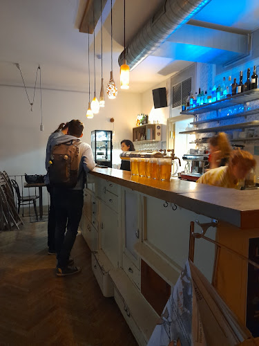 Opinii despre Lajka pivovar - café în Praha - Gastronomie a pohostinství