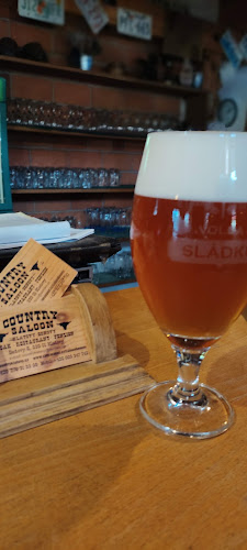 Comentarii opinii despre Country Saloon