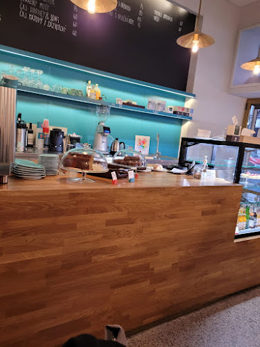 Opinii despre Head Shot Coffee Jungmannova în Nové Město - Gastronomie a pohostinství