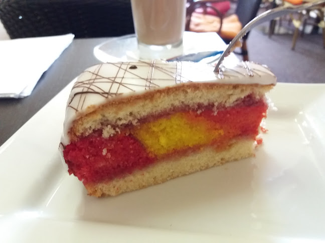 Comentarii opinii despre Ellie's Pizza & Kebab Kavarna & Cukrárna