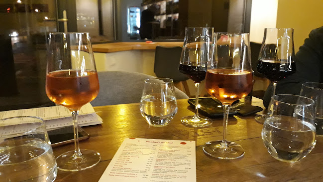Opinii despre APERITIVO by justWINE în Brno - Gastronomie a pohostinství