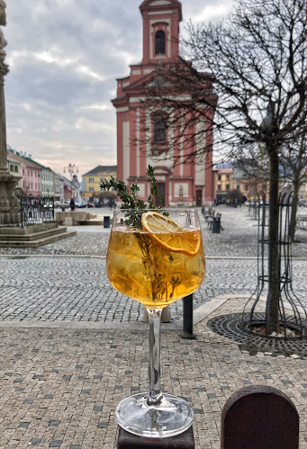 AQ Café & Bar - Gastronomie a pohostinství