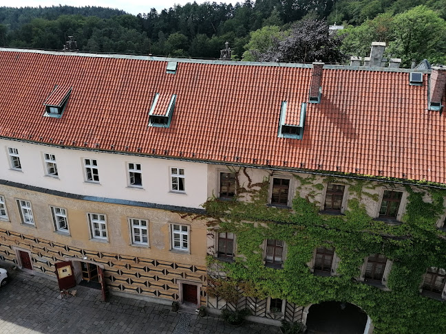 Comentarii opinii despre Zámecká restaurace Hrubá Skála