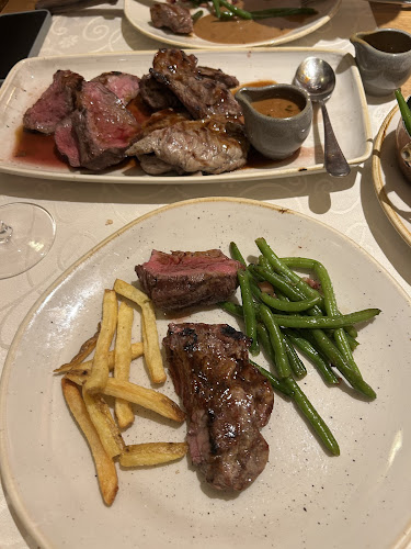 Bílá kráva - steaky a francouzská venkovská kuchyně - Vinohrady