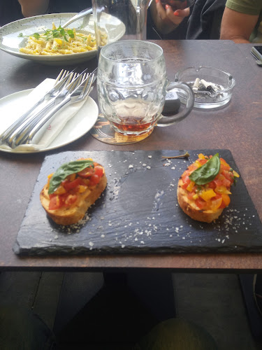 Garage Osteria - Gastronomie a pohostinství