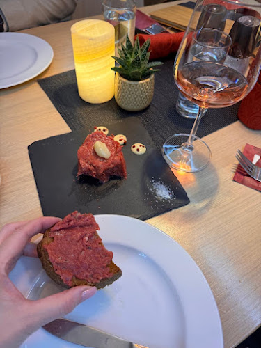 Opinii despre Hotel Kraví Hora în Brno - Gastronomie a pohostinství