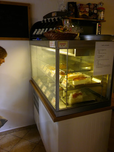 Opinii despre Cukrárna U Kostela în Planá - Gastronomie a pohostinství