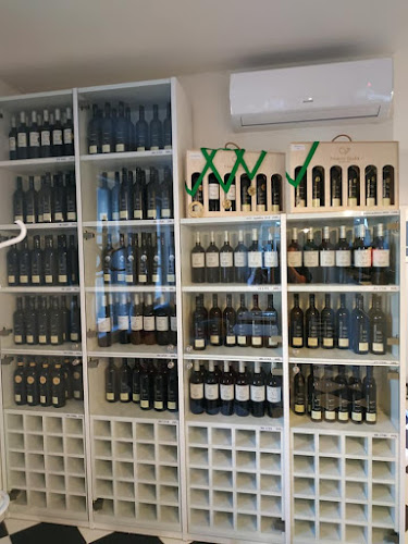 Vinotéka U Čápa - Gastronomie a pohostinství