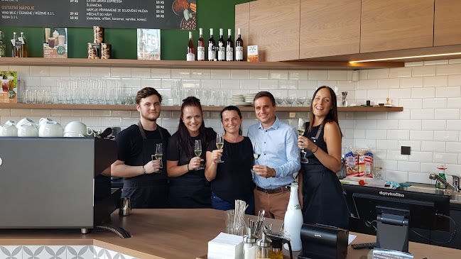 KAFE NA ROHU Olomouc