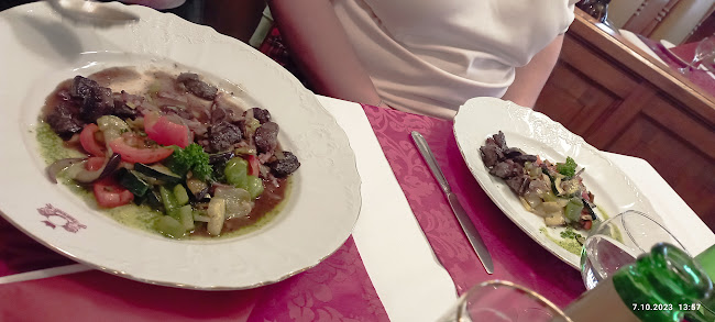 Restaurace U Zlaté koule - Gastronomie a pohostinství