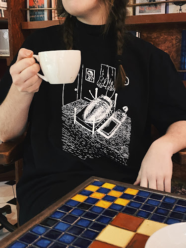 Opinii despre Řehoř Samsa café bar & knihkupectví în Nové Město - Gastronomie a pohostinství