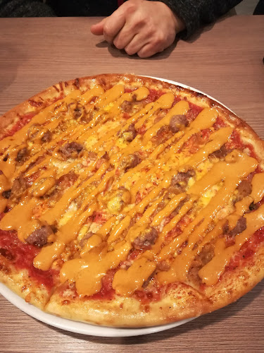 Opinii despre Kavárna LIPKA, Pizzerie Amici în Lipůvka - Gastronomie a pohostinství